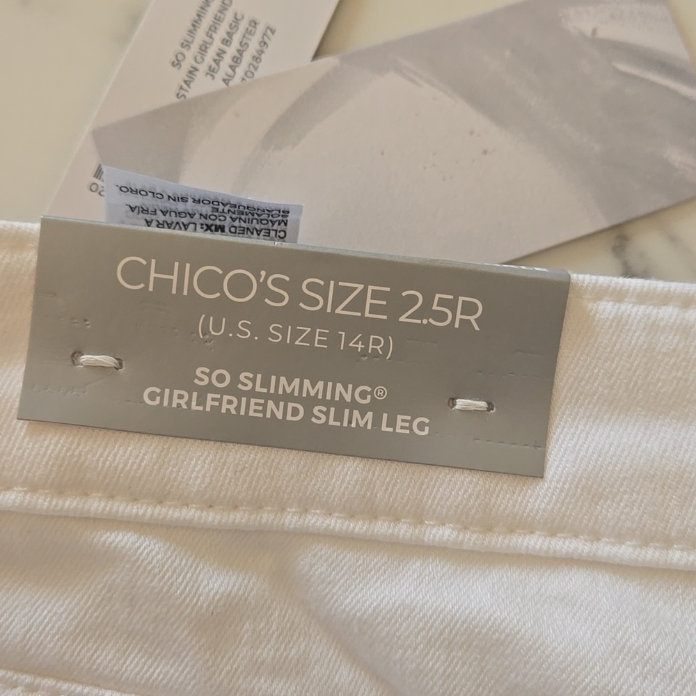 Chico’s White So Slimming Girlfriend Slim Leg Jeans Classic Minimalist 2.5/ 14 R - Picture 4 of 7